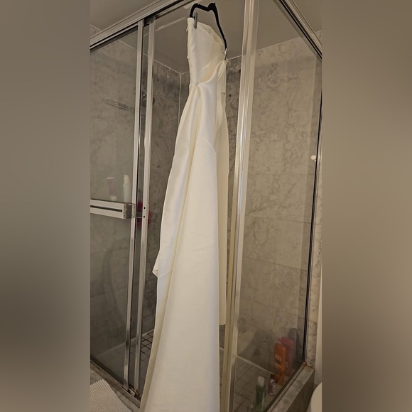 Solace London - The Kinsley Maxi Dress in Cream - Picture 5 of 9